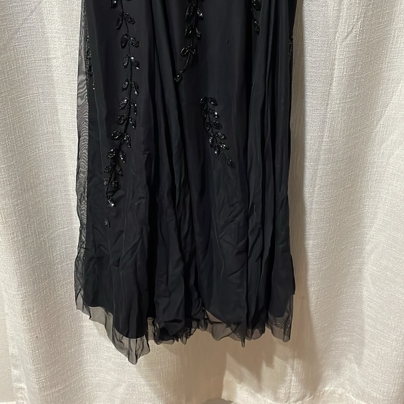 Cache Dress - Picture 5 of 6